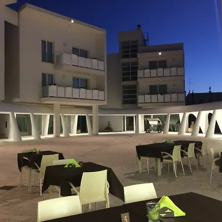 Lejlighedshotel La Corte Di Leuca 4*